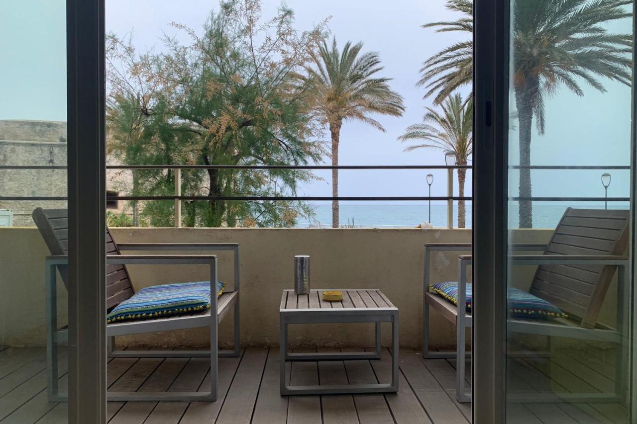 Fully Equipped Beachfront Studio In The Heart Of The City Center Bd Leclerc Antibes Kültér fotó