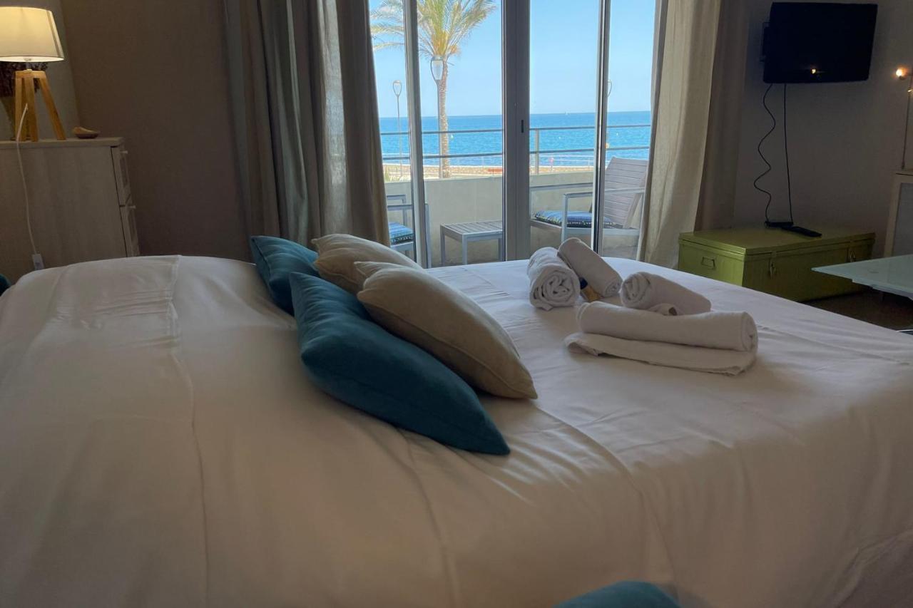 Fully Equipped Beachfront Studio In The Heart Of The City Center Bd Leclerc Antibes Kültér fotó