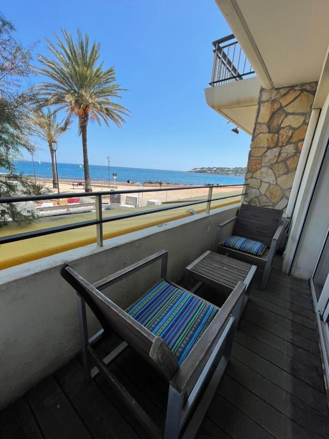 Fully Equipped Beachfront Studio In The Heart Of The City Center Bd Leclerc Antibes Kültér fotó